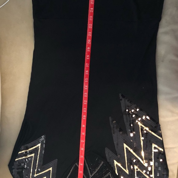 H&M Black top with Zigzag Gold & Black Sequence - Picture 5 of 7